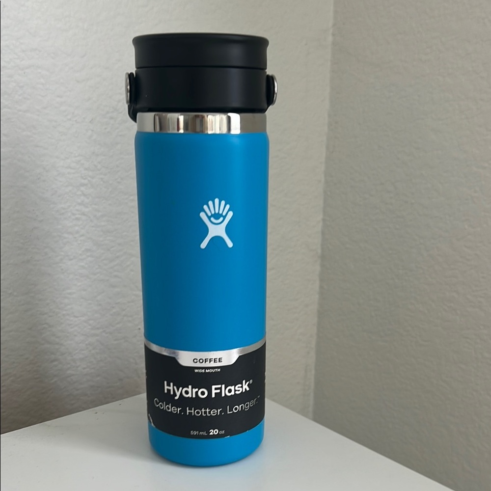Hydro Flask Blue Insulated Travel Mug

new